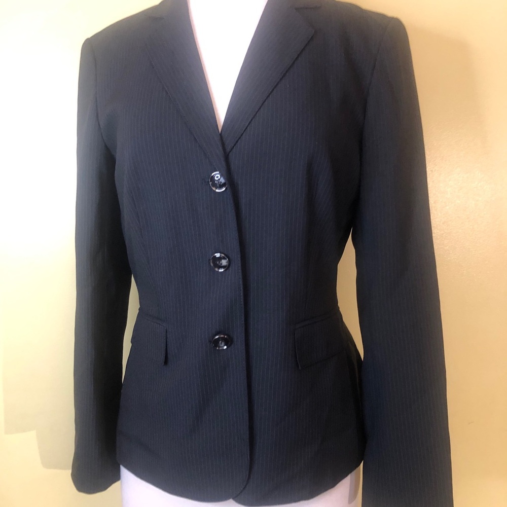 John Meyer of Norwich Black Pinstripe Career Blazer Size 8 EUC